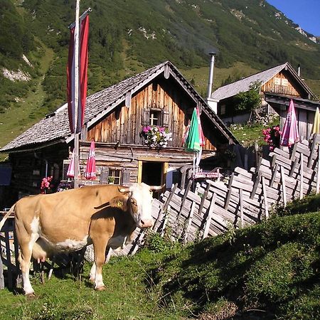 格绍雷娜特壶奈尔旅馆公寓 外观 照片